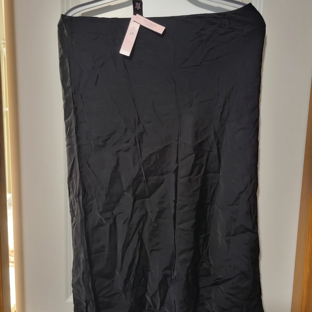 Victoria's Secret M Black Skirt